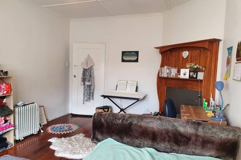 Photo of property in 147a Onepu Road, Lyall Bay, Wellington, 6022