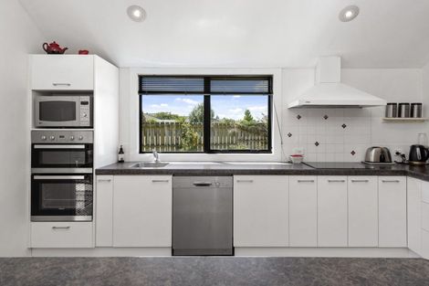 Photo of property in 16 Devon Crescent, Darfield, 7510