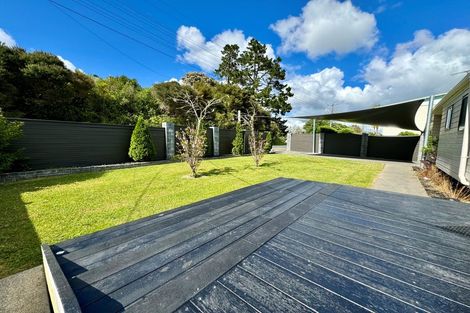 Photo of property in 62 The Terrace, Herald Island, Auckland, 0618
