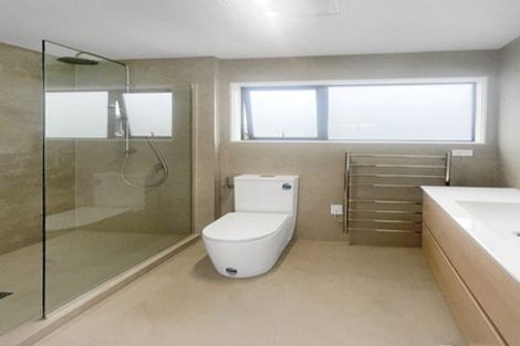 Photo of property in 33 Parkwood Avenue, Westgate, Auckland, 0614