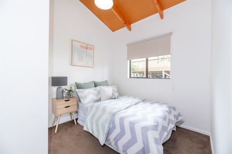 Photo of property in 2/179 Blockhouse Bay Road, Avondale, Auckland, 0600
