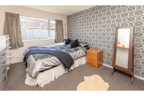Photo of property in 2 Evergreen Place, Parklands, Christchurch, 8083