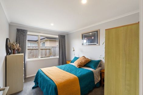 Photo of property in 1 Gibraltar Way, Fitzherbert, Palmerston North, 4410