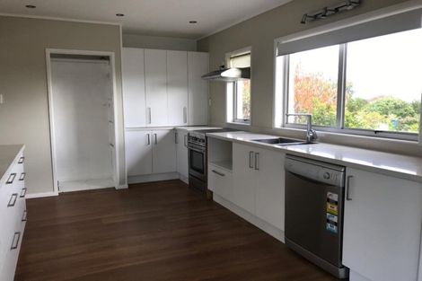 Photo of property in 1/37 Elliott Avenue, Bayview, Auckland, 0629