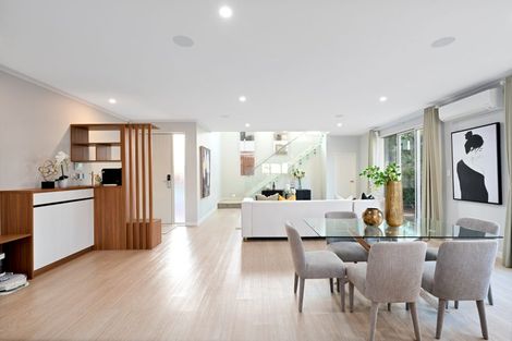 Photo of property in 38a Pokapu Street, Titirangi, Auckland, 0600