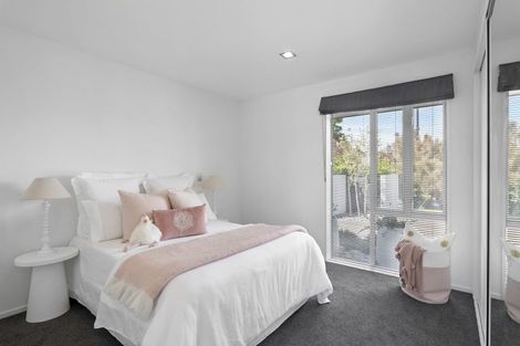 Photo of property in 5 Millpond Place, Parklands, Christchurch, 8083