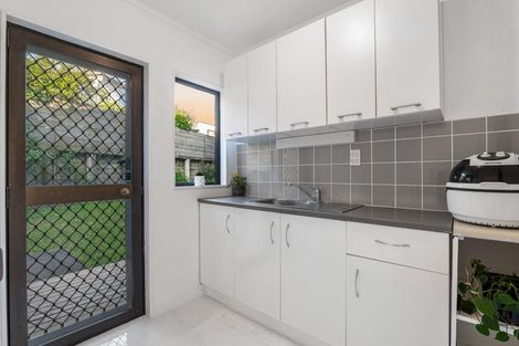 Photo of property in 88b West Harbour Drive, West Harbour, Auckland, 0618