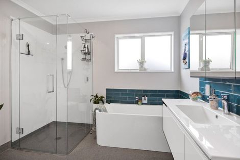 Photo of property in 3d Hinau Street, Inglewood, 4330