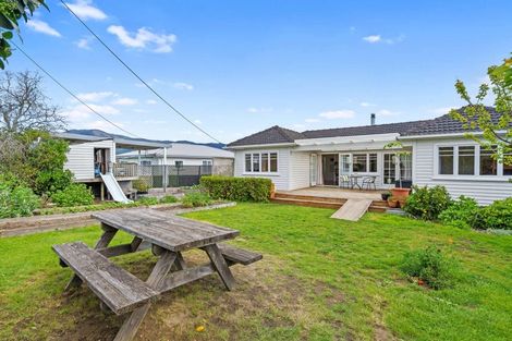 Photo of property in 1/111 Parkers Road, Tahunanui, Nelson, 7011