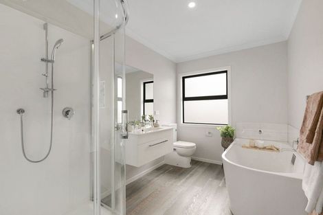 Photo of property in 17 Karearea Avenue, Kenepuru, Porirua, 5022
