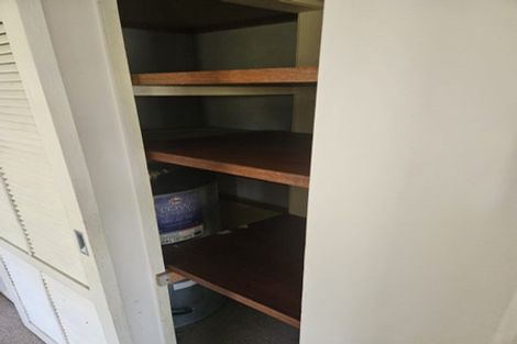 Photo of property in 19 Hiwihau Place, Glenfield, Auckland, 0629