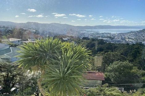 Photo of property in 15 Connaught Terrace, Brooklyn, Wellington, 6021