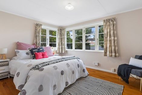 Photo of property in 35 Philomel Crescent, Bayswater, Auckland, 0622