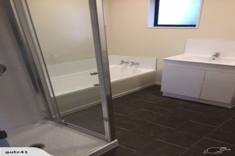 Photo of property in 5/10 Glen Road, Ranui, Auckland, 0612