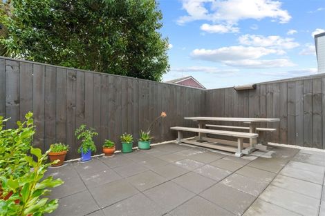 Photo of property in 8/1a Halsey Road, Manurewa, Auckland, 2102
