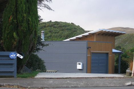 Photo of property in 24 Mark Avenue, Paparangi, Wellington, 6037