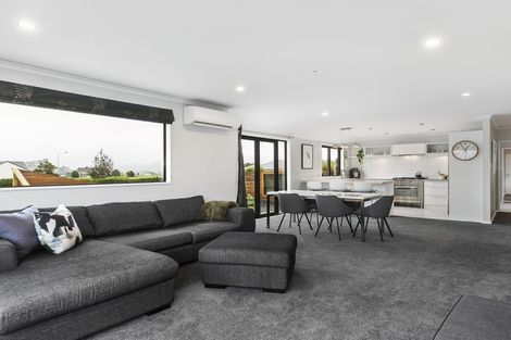 Photo of property in 1 Sunninghurst Drive, Fairfield, Dunedin, 9018