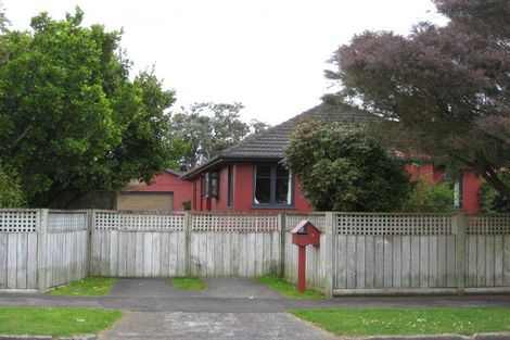 Photo of property in 18 Miro Street, Merrilands, New Plymouth, 4312
