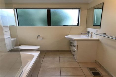 Photo of property in 8a Croydon Road, New Lynn, Auckland, 0600