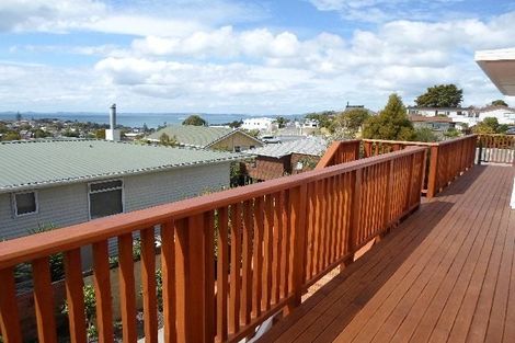 Photo of property in 3 Tudor Place, Mairangi Bay, Auckland, 0630
