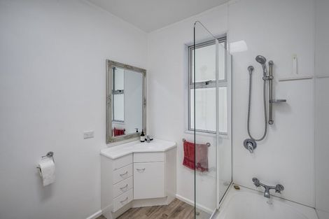 Photo of property in 33 Taradale Road, Marewa, Napier, 4110