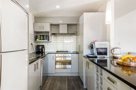 Photo of property in 9 Honeysuckle Lane, Mairangi Bay, Auckland, 0630