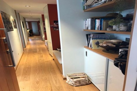 Photo of property in 2a Kiwi Esplanade, Mangere Bridge, Auckland, 2022