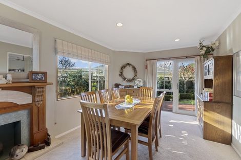 Photo of property in 8 Badminton Court, Huntington, Hamilton, 3210