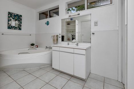 Photo of property in 82 Cartwright Road, Onerahi, Whangarei, 0110