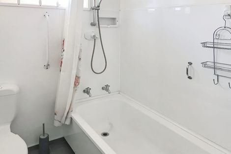 Photo of property in 16 Veronica Avenue, Marewa, Napier, 4110