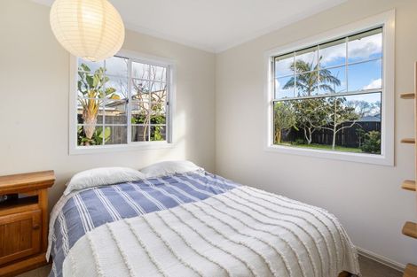 Photo of property in 5 Wells Place, Whitianga, 3510