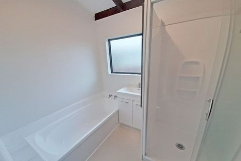 Photo of property in 2/215a Swanson Road, Henderson, Auckland, 0610