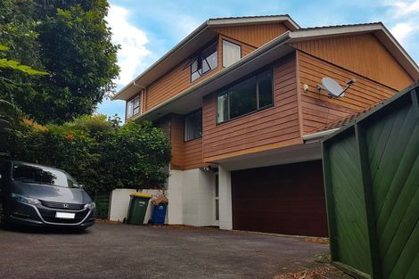 Photo of property in 2/10 Tiri View Place, Waiake, Auckland, 0630