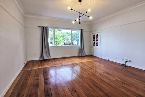 Photo of property in 46 Colonial Road, Birkenhead, Auckland, 0626