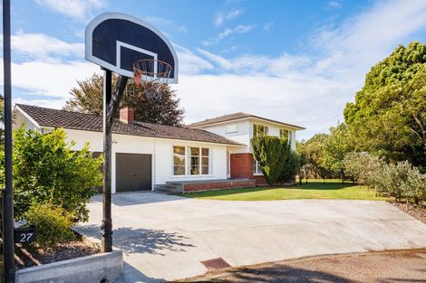 Photo of property in 27 Saint Albans Avenue, Hokowhitu, Palmerston North, 4410