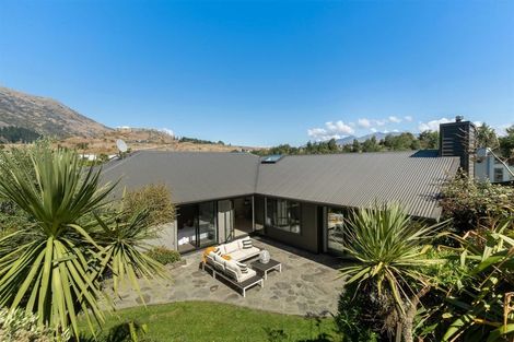 Photo of property in 8 Quill Street, Lake Hayes, Queenstown, 9304