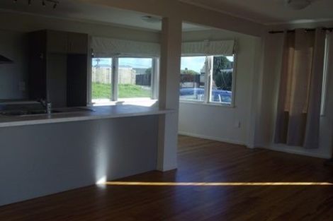 Photo of property in 108a Woodglen Road, Glen Eden, Auckland, 0602
