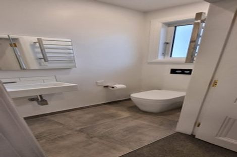 Photo of property in 131 Kelburn Parade, Kelburn, Wellington, 6012