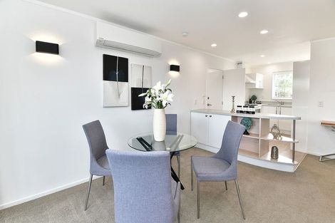 Photo of property in 33b Springs Road, Parakai, 0830