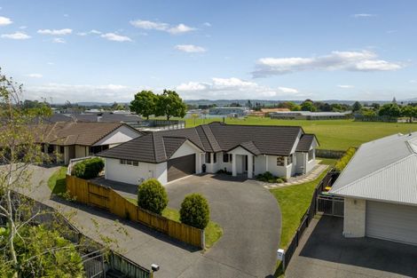 Photo of property in 60 Alva Glen Place, Pyes Pa, Tauranga, 3112