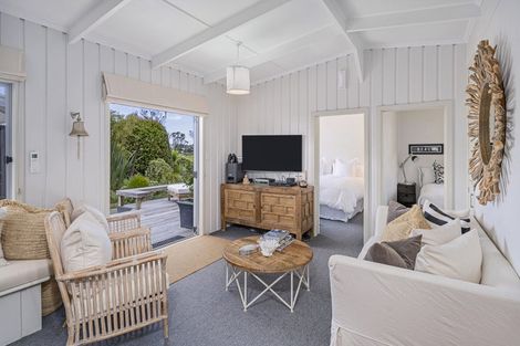 Photo of property in 55 Hornsea Road, Tairua, 3508
