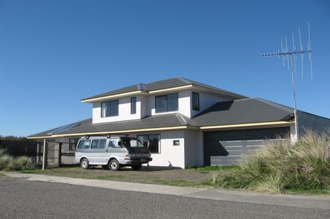 Photo of property in 3 Kawana Grove, Himatangi Beach, Foxton, 4891