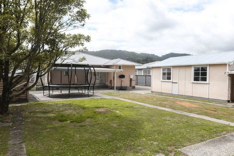 Photo of property in 72 Marlborough Street, Greymouth, 7805