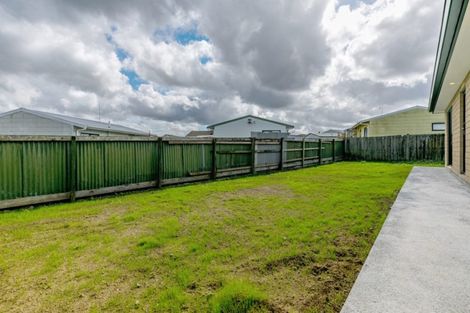 Photo of property in 1/25 Kennington Drive, Clendon Park, Auckland, 2103