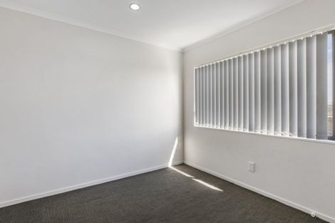 Photo of property in 98a Naylors Drive, Mangere, Auckland, 2022