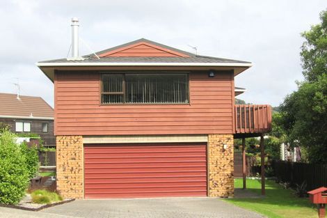 Photo of property in 24 Thatcher Crescent, Crofton Downs, Wellington, 6035