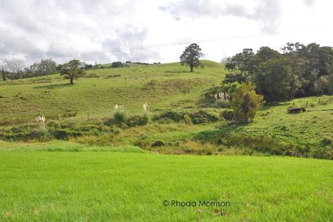 Photo of property in 12 Arahanga Road, Paparoa, 0571