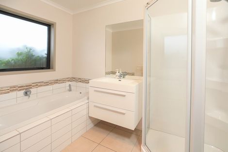 Photo of property in 5 Waltham Place, Rototuna North, Hamilton, 3210