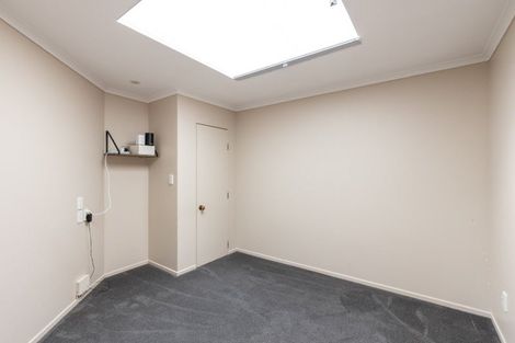 Photo of property in 1a Lismore Street, Strandon, New Plymouth, 4312