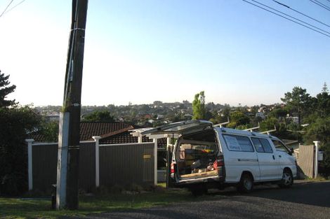 Photo of property in 1/701 East Coast Road, Browns Bay, Auckland, 0630